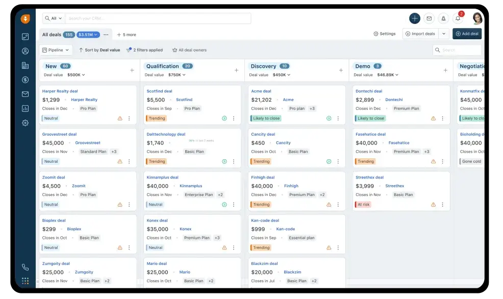 contact management system example: freshsales’ ui